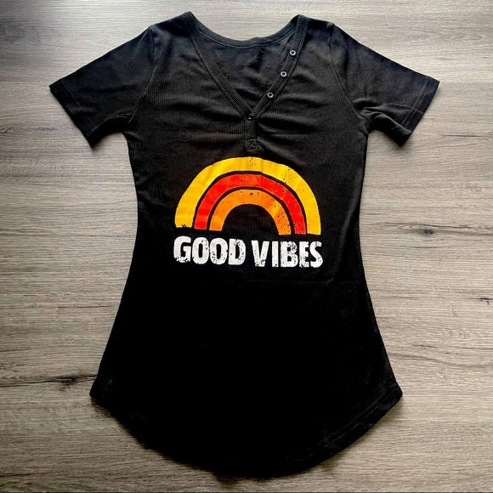 Black Good Vibes Rainbow Fitted Short Sleeve Ribbed V-Neck Shirt Size Small